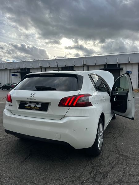 Peugeot 308 II (2) 1.5 BLUEHDI 130 ACTIVE