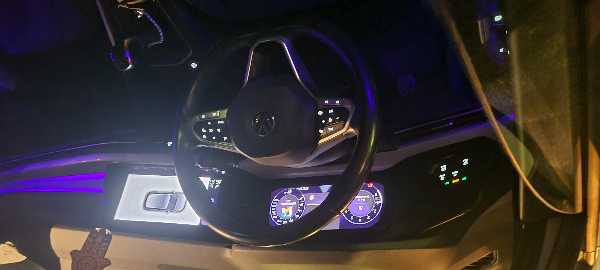 Volkswagen Golf VIII 1.0 TSI OPF 110 LIFE BV6