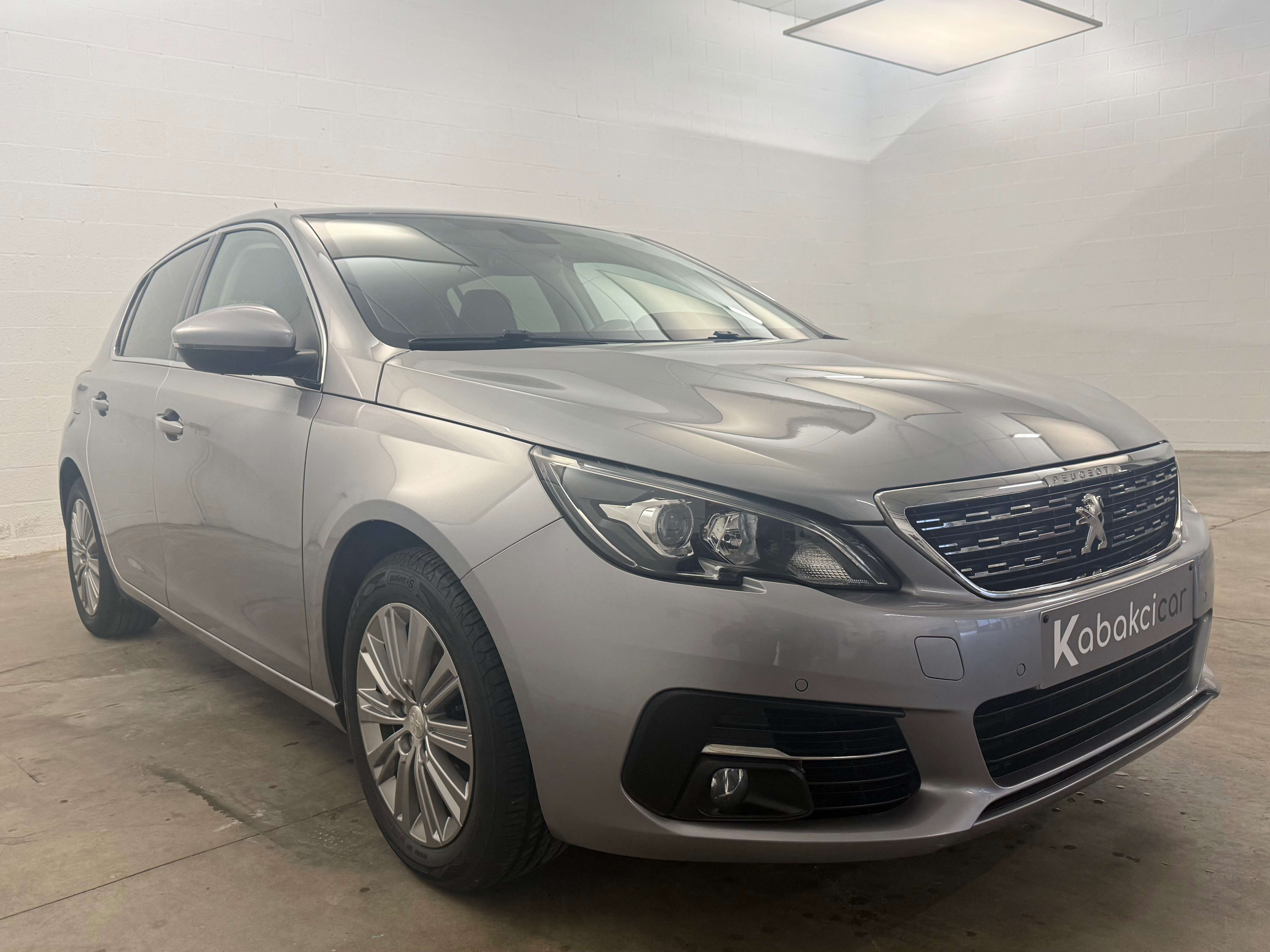 Peugeot 308 308 1.2 Allure / Navi / Caméra / Etat neuf !