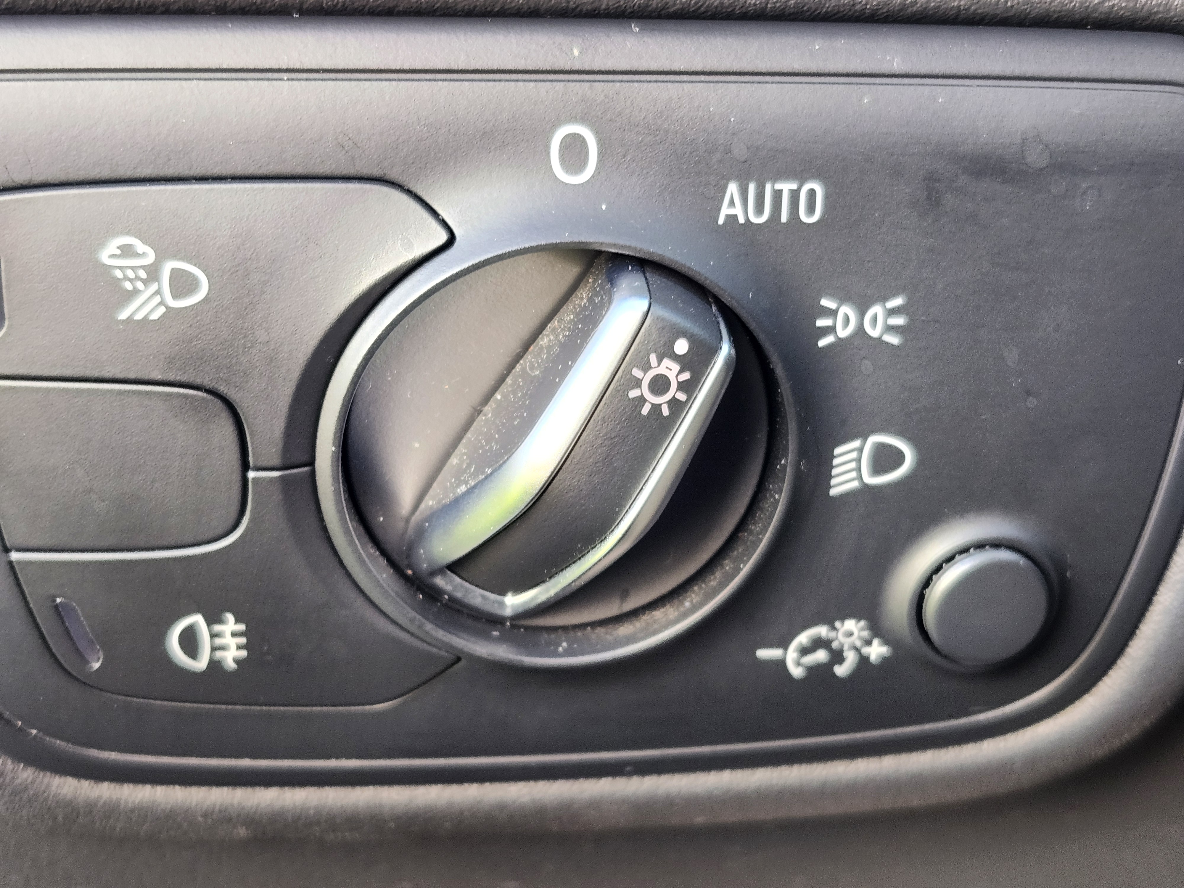Audi A6 Allroad IV (2) 3.0 BITDI 320 AVUS TIPTRONIC 8