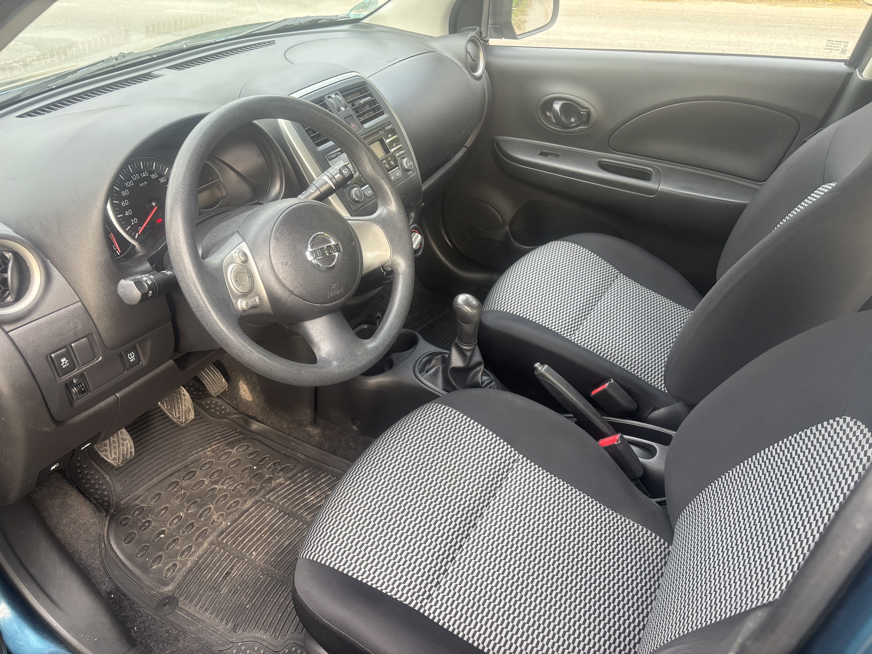 Nissan Micra IV (2) 1.2 80 CONNECT EDITION