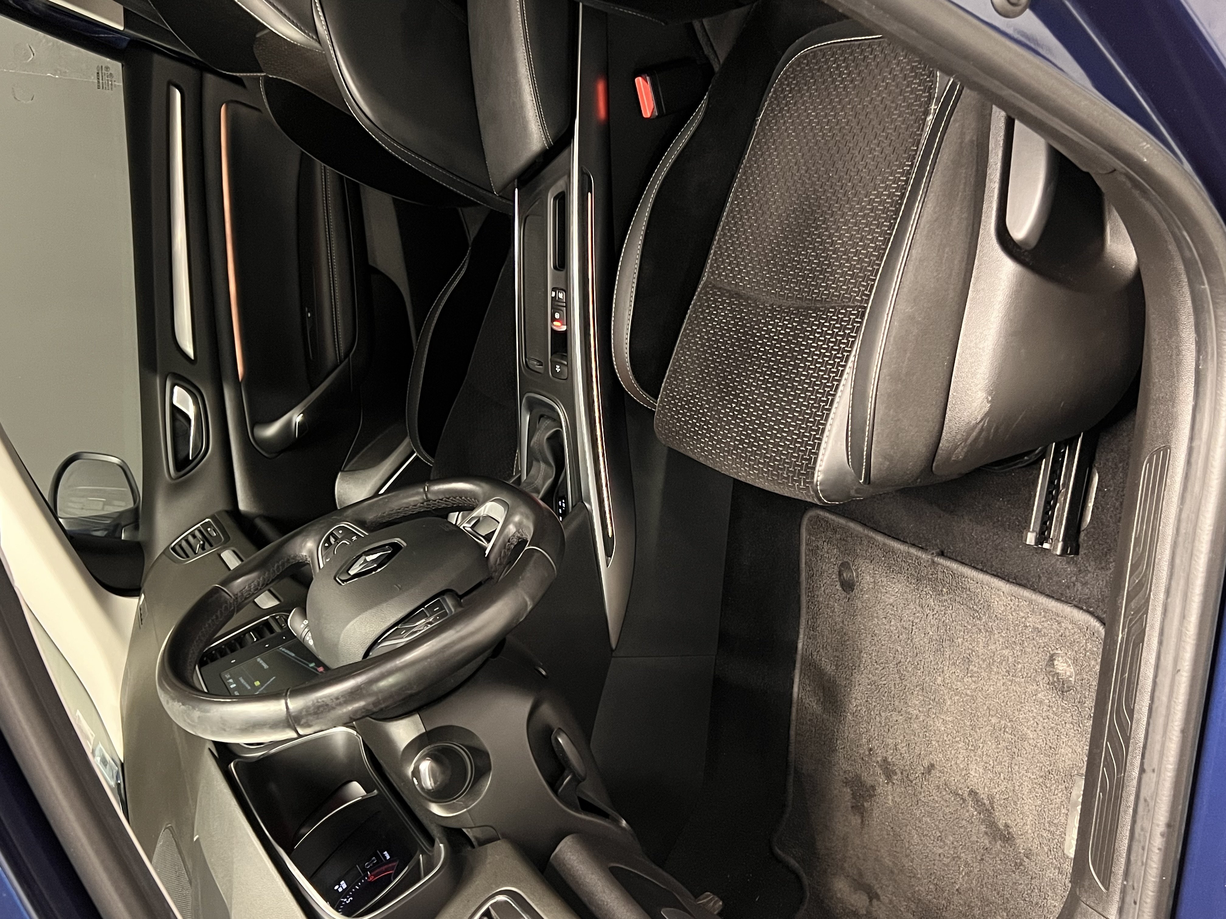 Renault Megane IV (2) 1.3 TCE 140 FAP INTENS EDC
