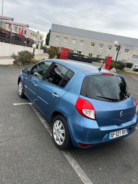 Renault Clio III (2) 1.5 DCI 70 AUTHENTIQUE 3P ECO2