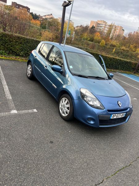 Renault Clio III (2) 1.5 DCI 70 AUTHENTIQUE 3P ECO2