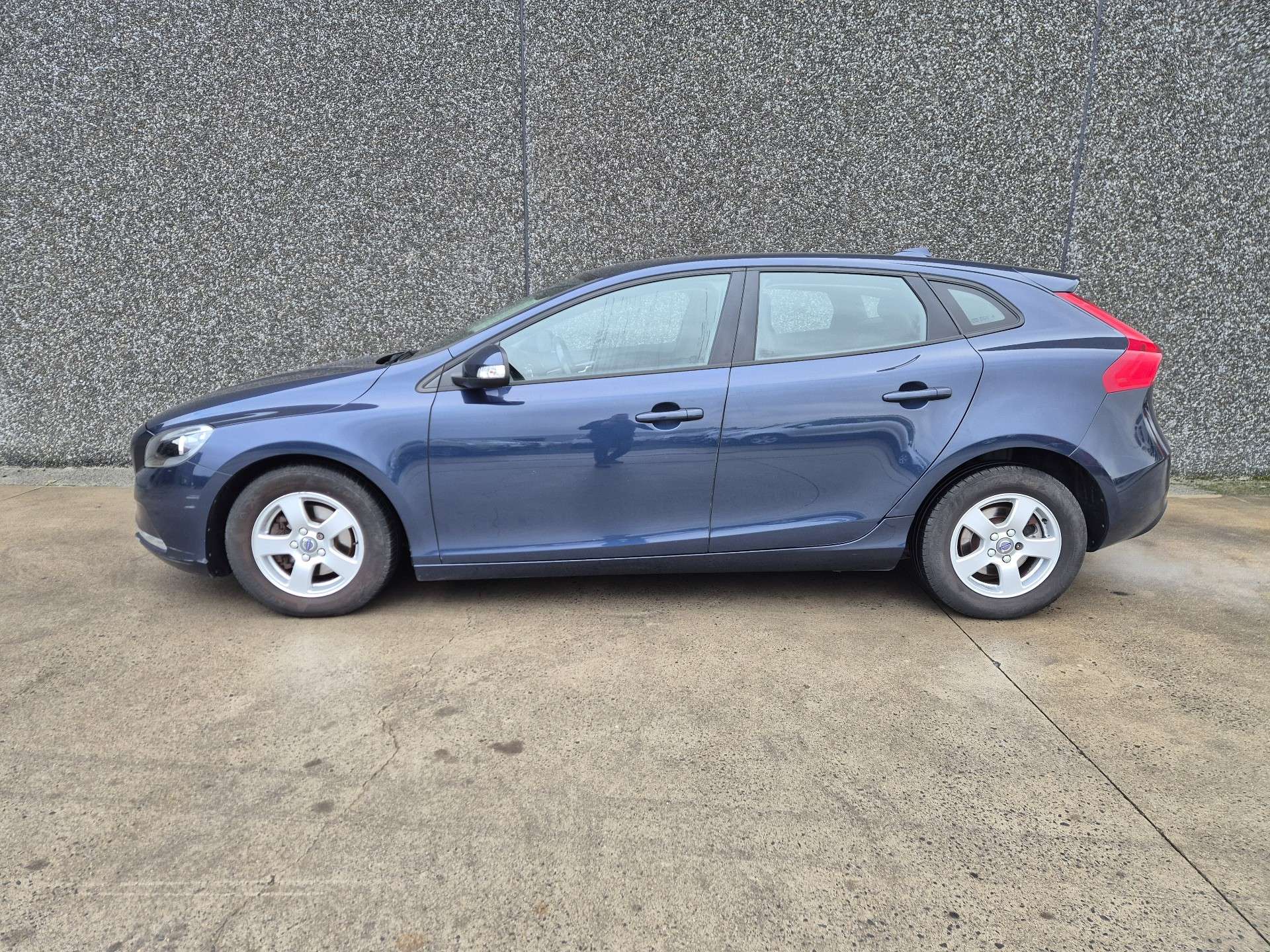 Volvo V40 1.6 D2 Base//GPS//CLIM/USB/GARANTIE 12M