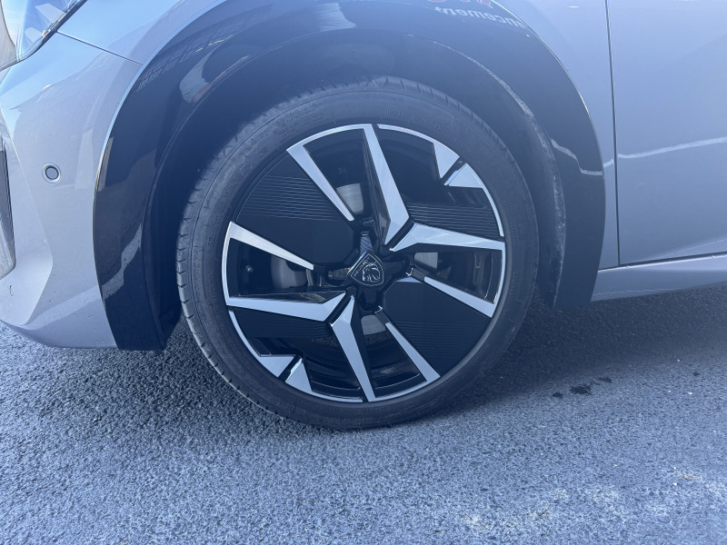 Peugeot 208 1.2 HYBRID 100CH GT E-DCS6