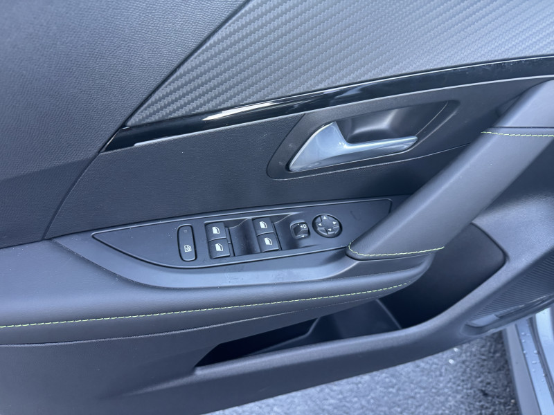 Peugeot 208 1.2 HYBRID 100CH GT E-DCS6
