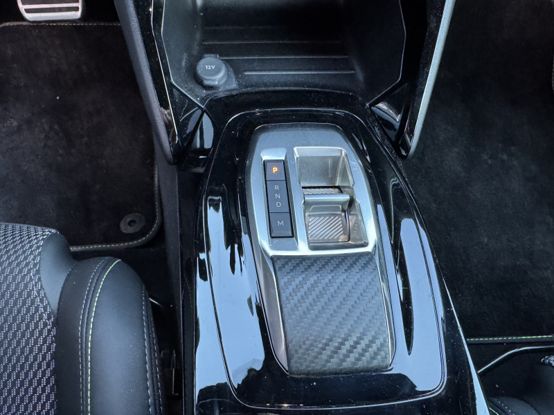 Peugeot 208 1.2 HYBRID 100CH GT E-DCS6