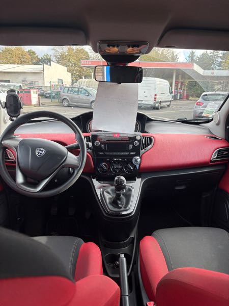 Lancia Ypsilon III 1.2 8V 69 STOP&amp;START BLACK &amp; RED 5P