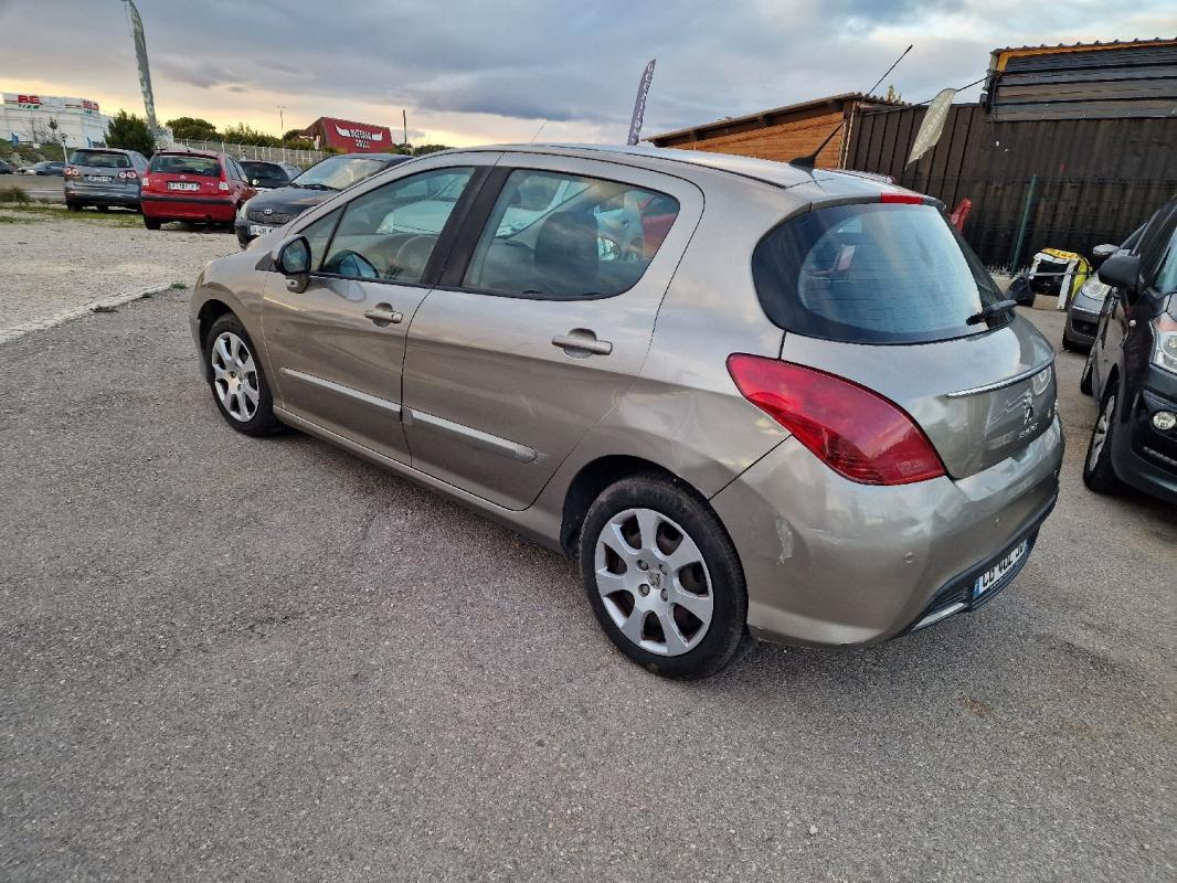 Peugeot 308 1.6 e-HDi112 FAP Business Pack 5p
