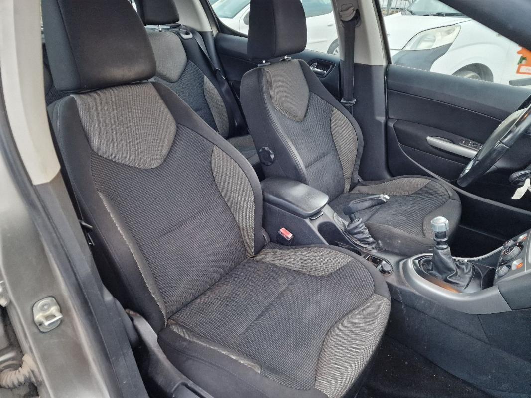 Peugeot 308 1.6 e-HDi112 FAP Business Pack 5p