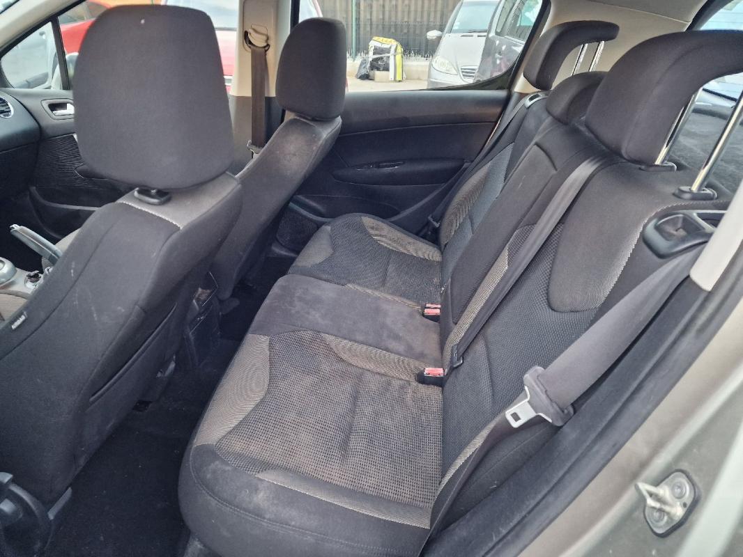 Peugeot 308 1.6 e-HDi112 FAP Business Pack 5p