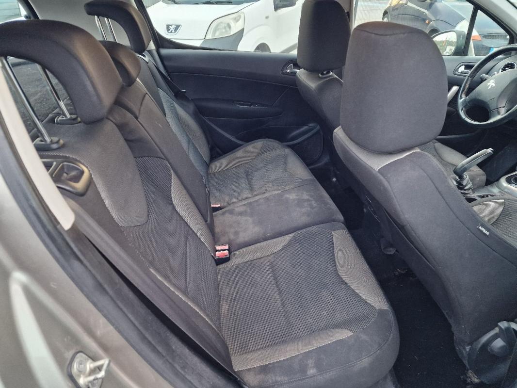 Peugeot 308 1.6 e-HDi112 FAP Business Pack 5p