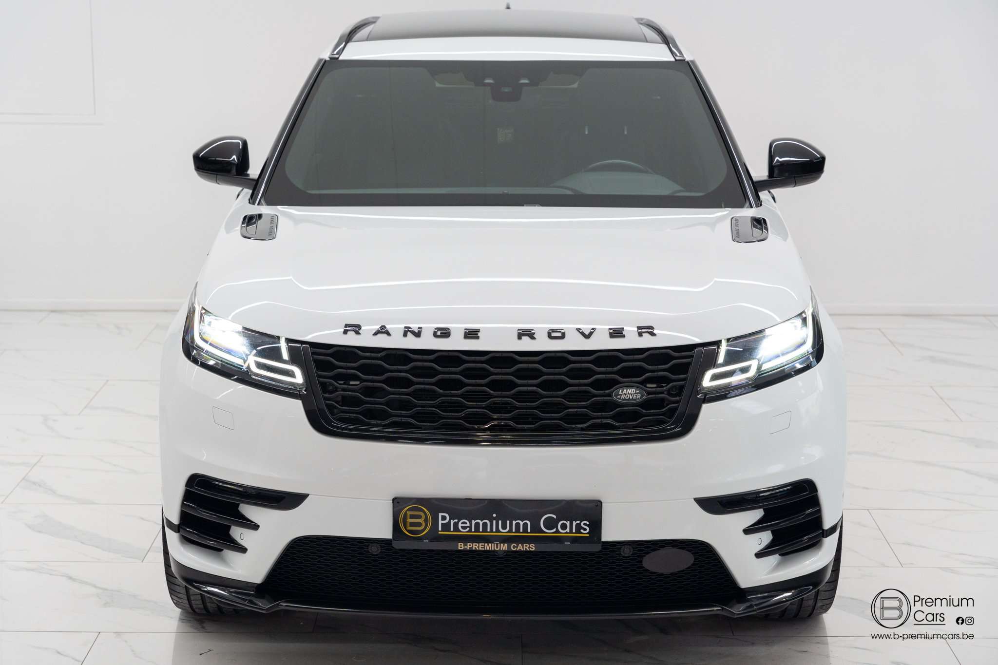 Land Rover Range Rover Velar 3.0D R-dynamic ! FULL / ACC / PANO / MERIDAN 3D!