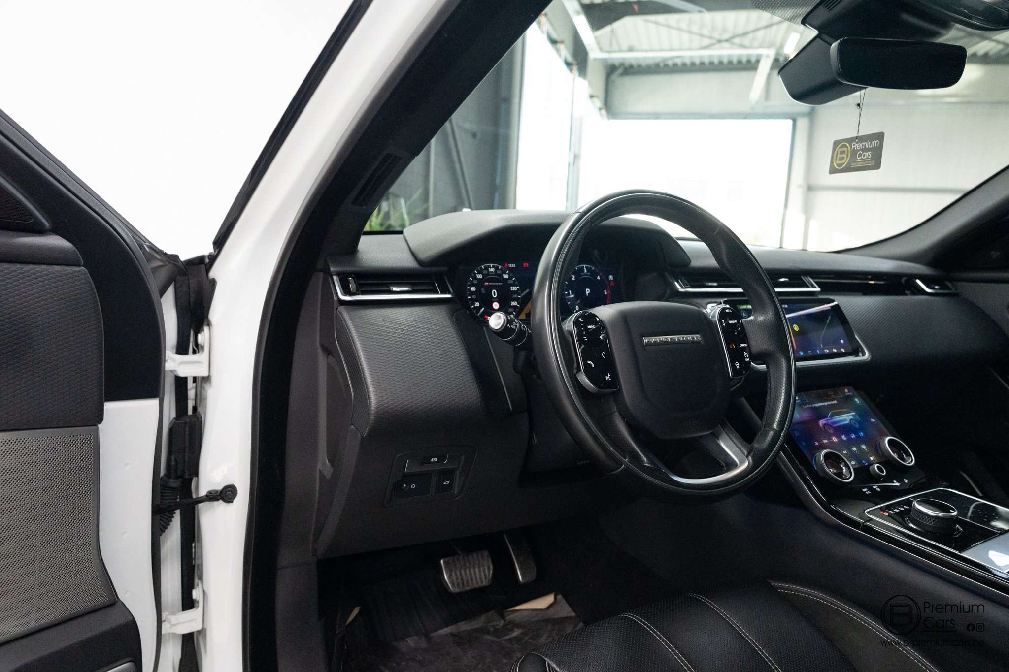 Land Rover Range Rover Velar 3.0D R-dynamic ! FULL / ACC / PANO / MERIDAN 3D!
