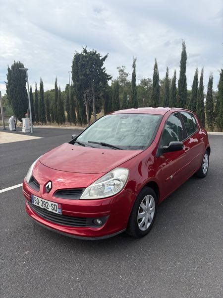 Renault Clio III (2) 1.5 DCI 85 EXPRESSION CLIM 5P