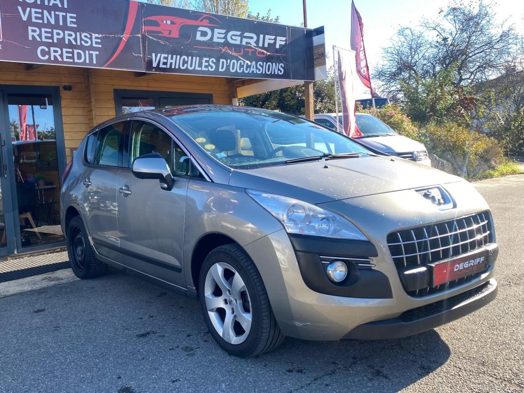 Peugeot 3008 1.6 HDi 16V 110ch FAP Premium Pack