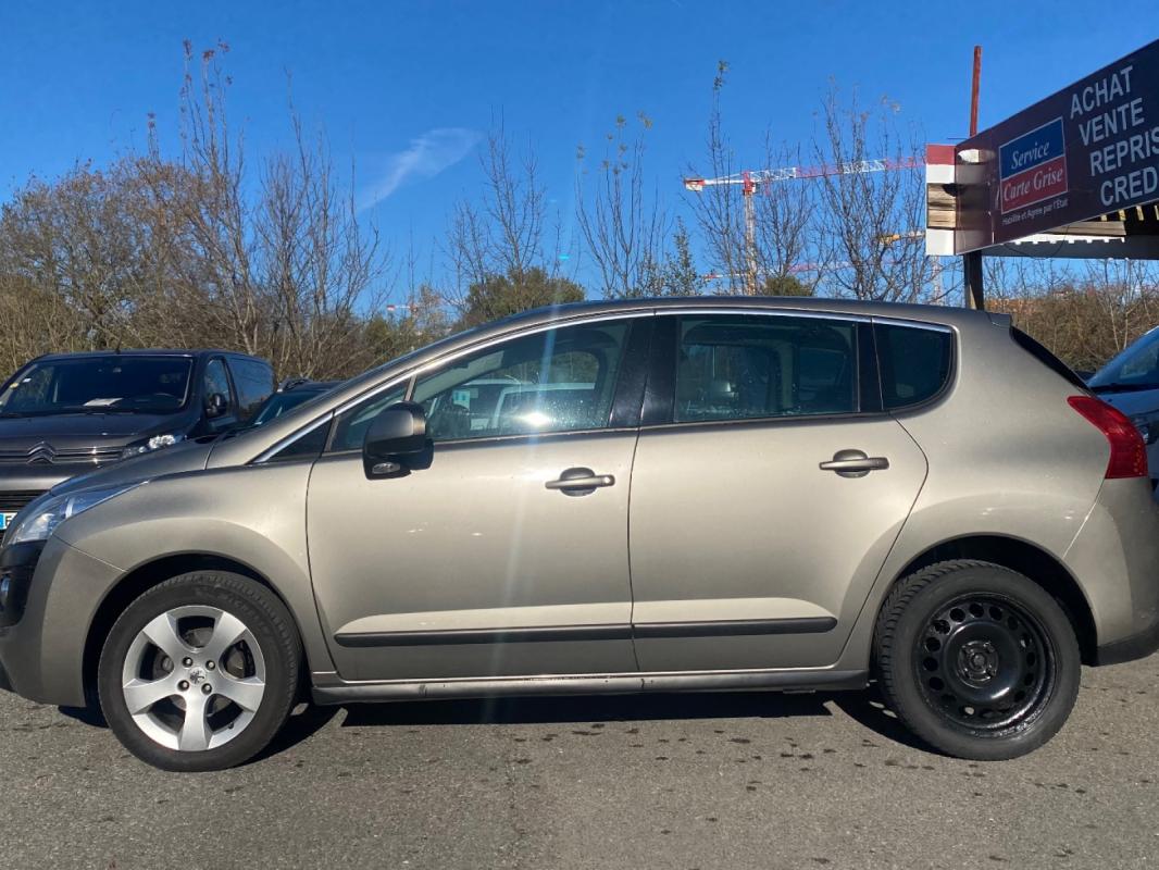 Peugeot 3008 1.6 HDi 16V 110ch FAP Premium Pack