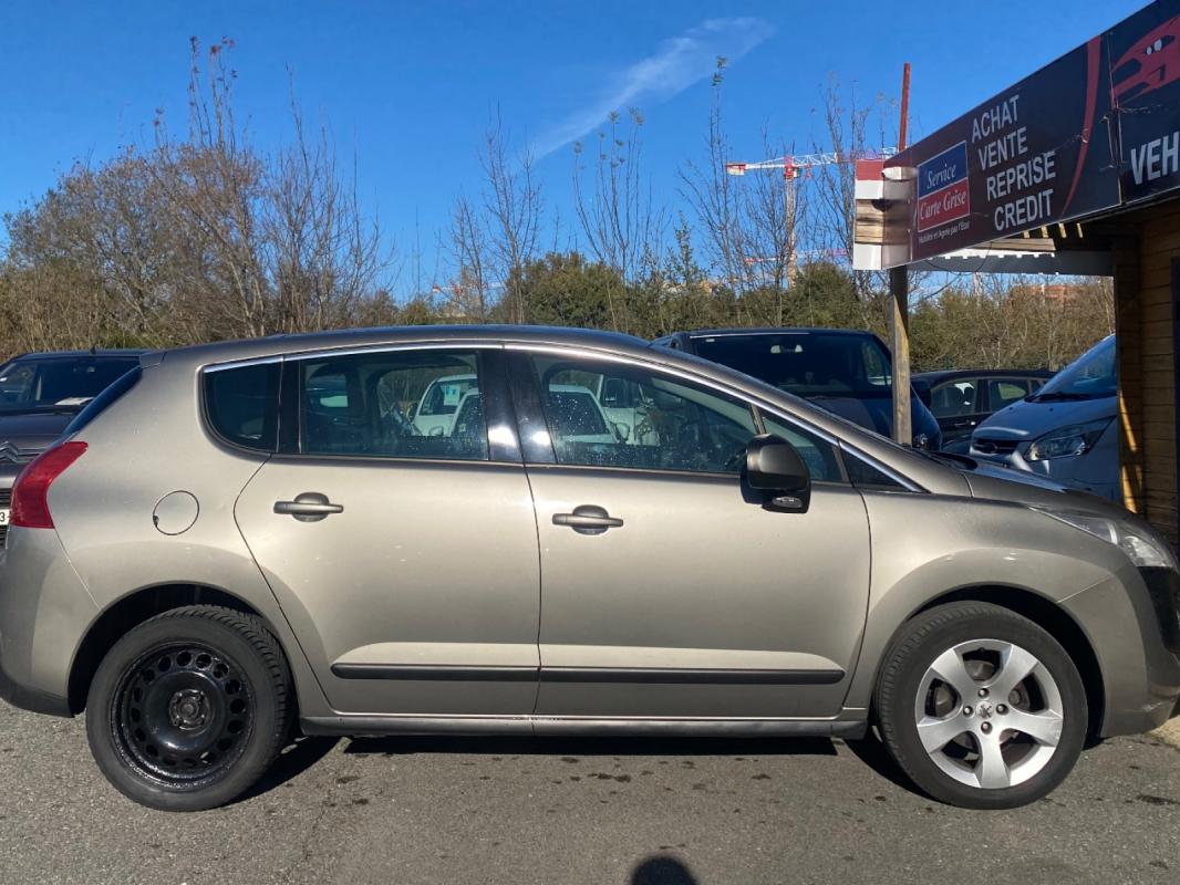 Peugeot 3008 1.6 HDi 16V 110ch FAP Premium Pack