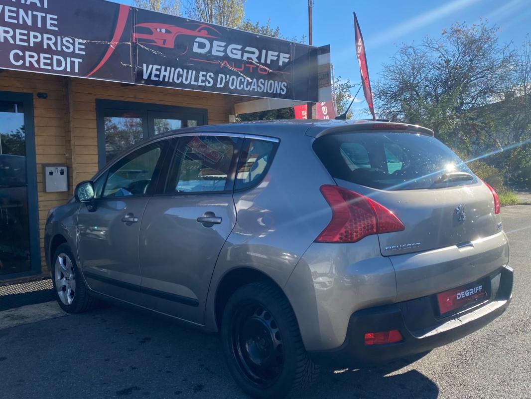 Peugeot 3008 1.6 HDi 16V 110ch FAP Premium Pack