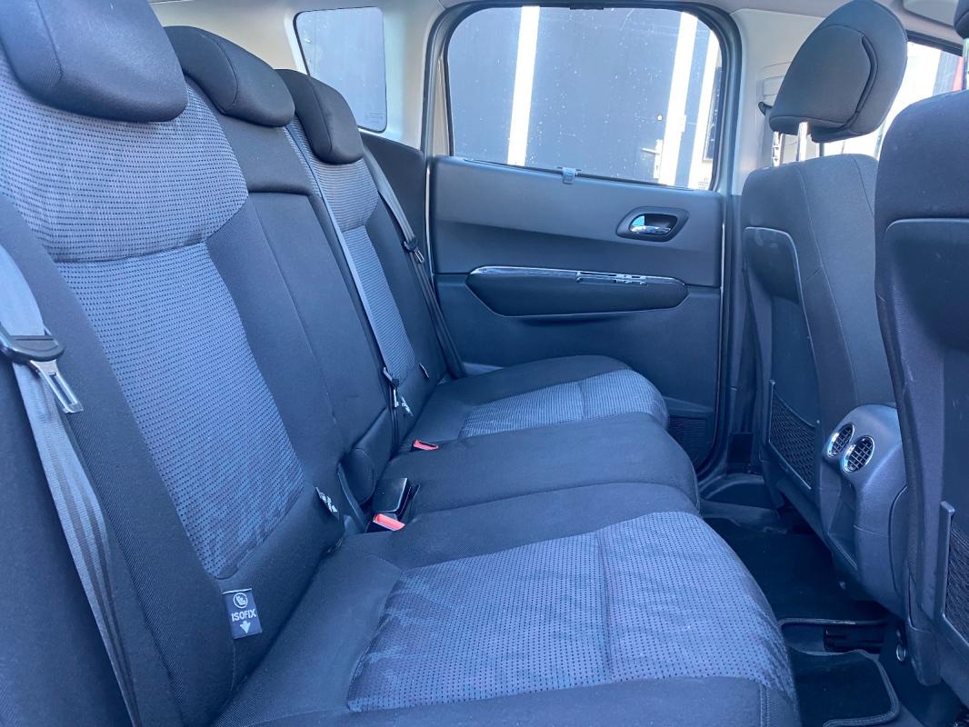 Peugeot 3008 1.6 HDi 16V 110ch FAP Premium Pack