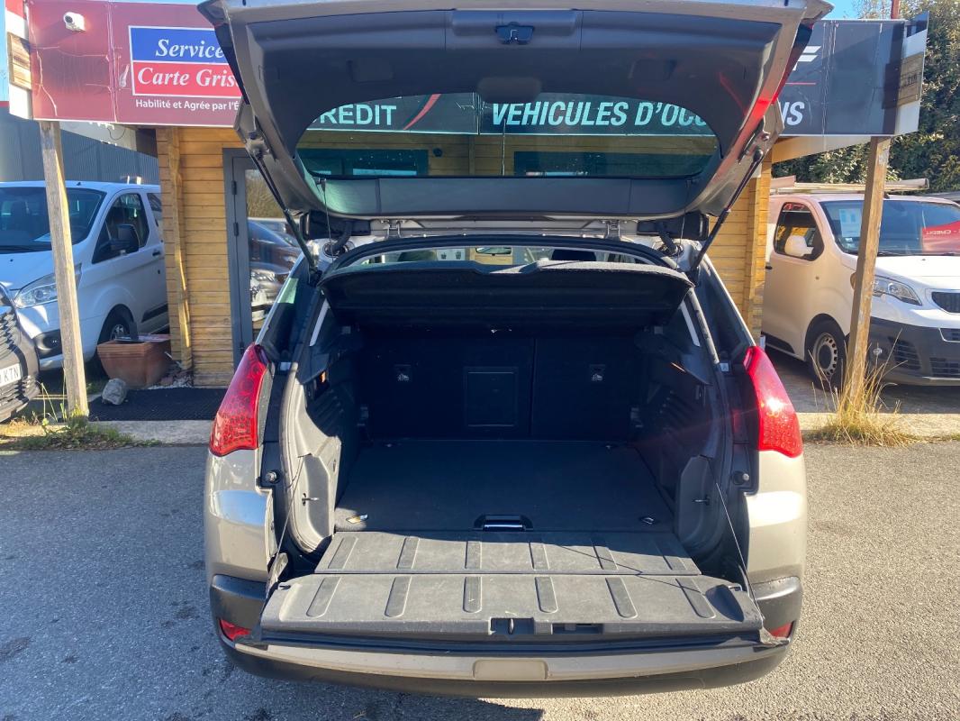 Peugeot 3008 1.6 HDi 16V 110ch FAP Premium Pack