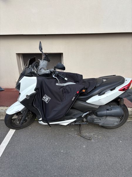YAMAHA X-MAX ABS