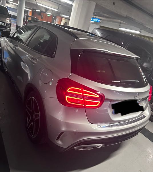 Mercedes-Benz Gla 220 D FASCINATION 4MATIC 7G-DCT