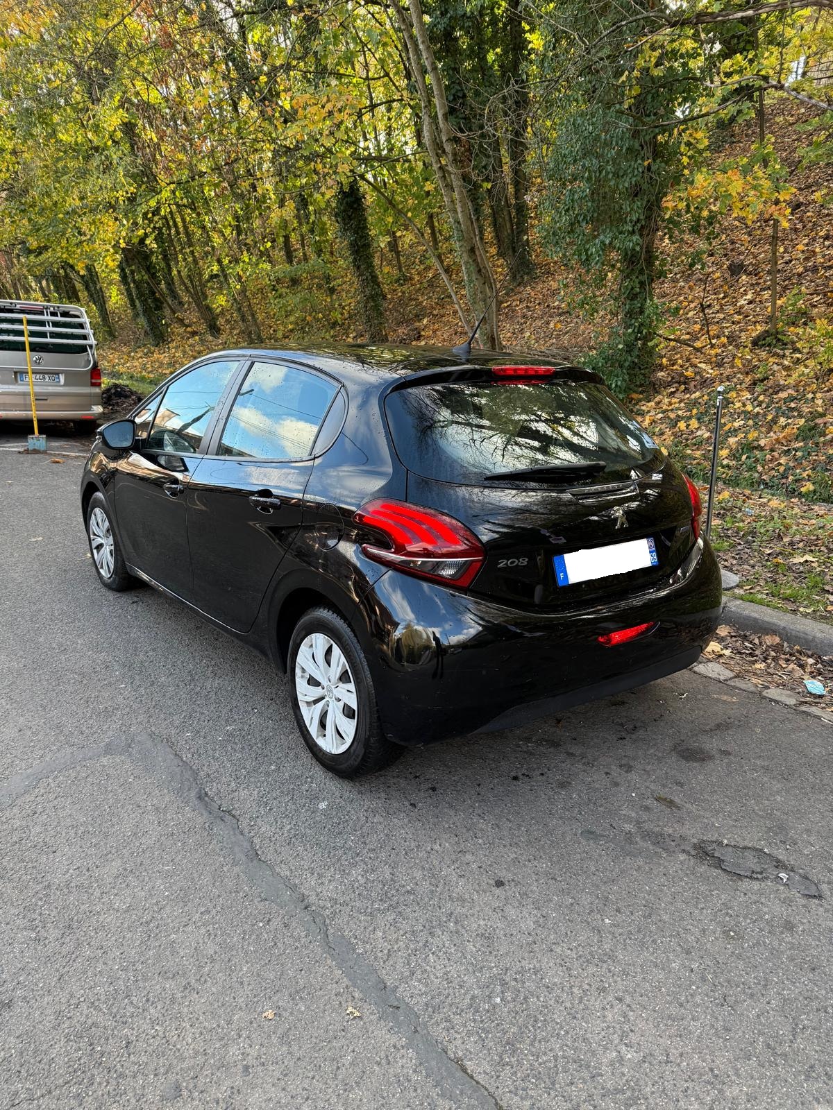 Peugeot 208 (2) 1.6 BLUEHDI 75 ACTIVE 5P
