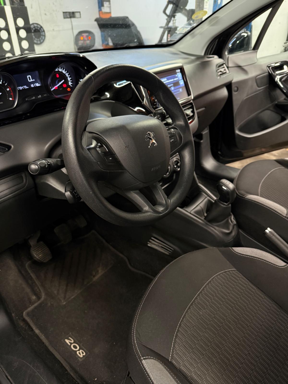 Peugeot 208 (2) 1.6 BLUEHDI 75 ACTIVE 5P