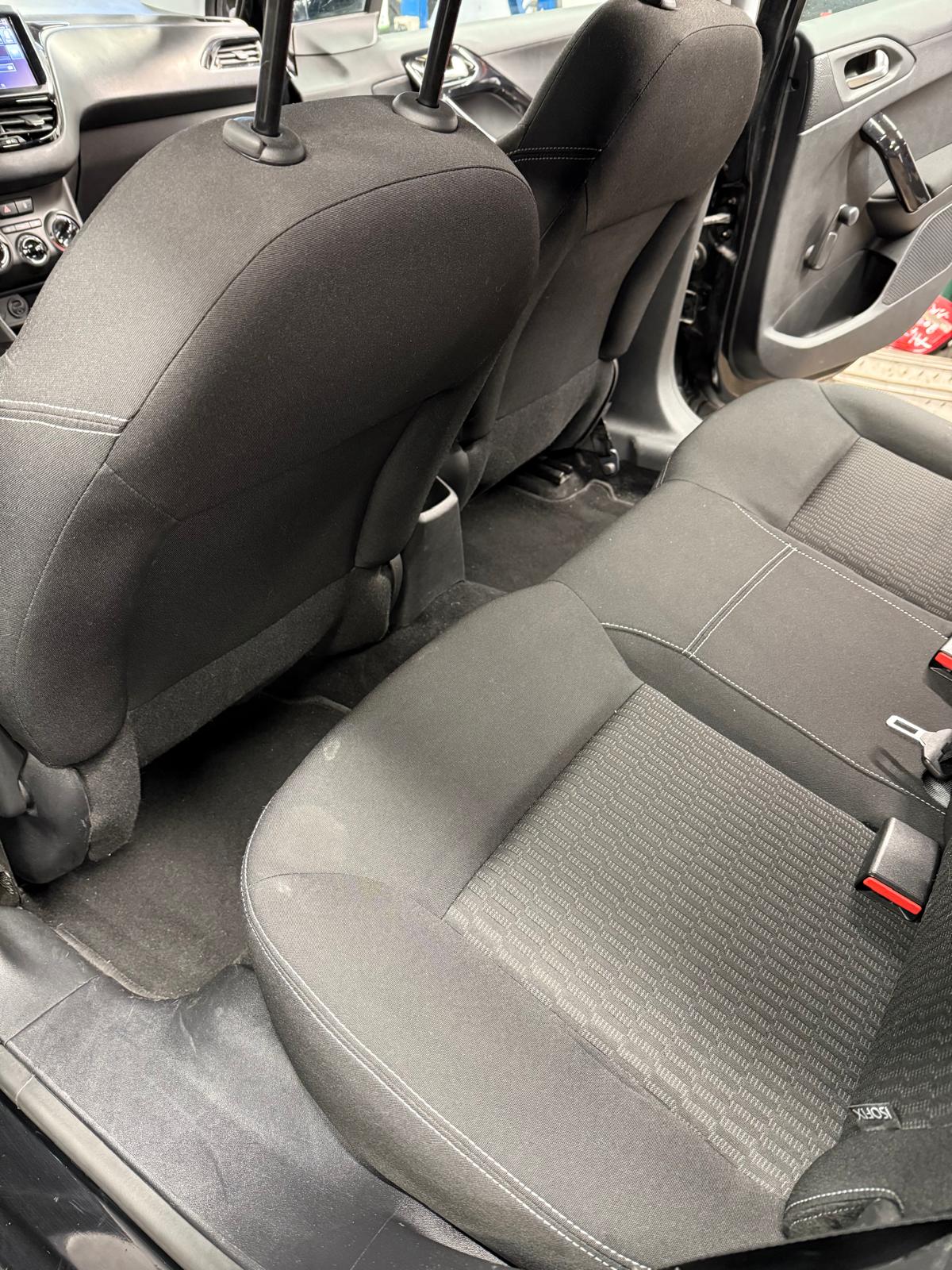 Peugeot 208 (2) 1.6 BLUEHDI 75 ACTIVE 5P