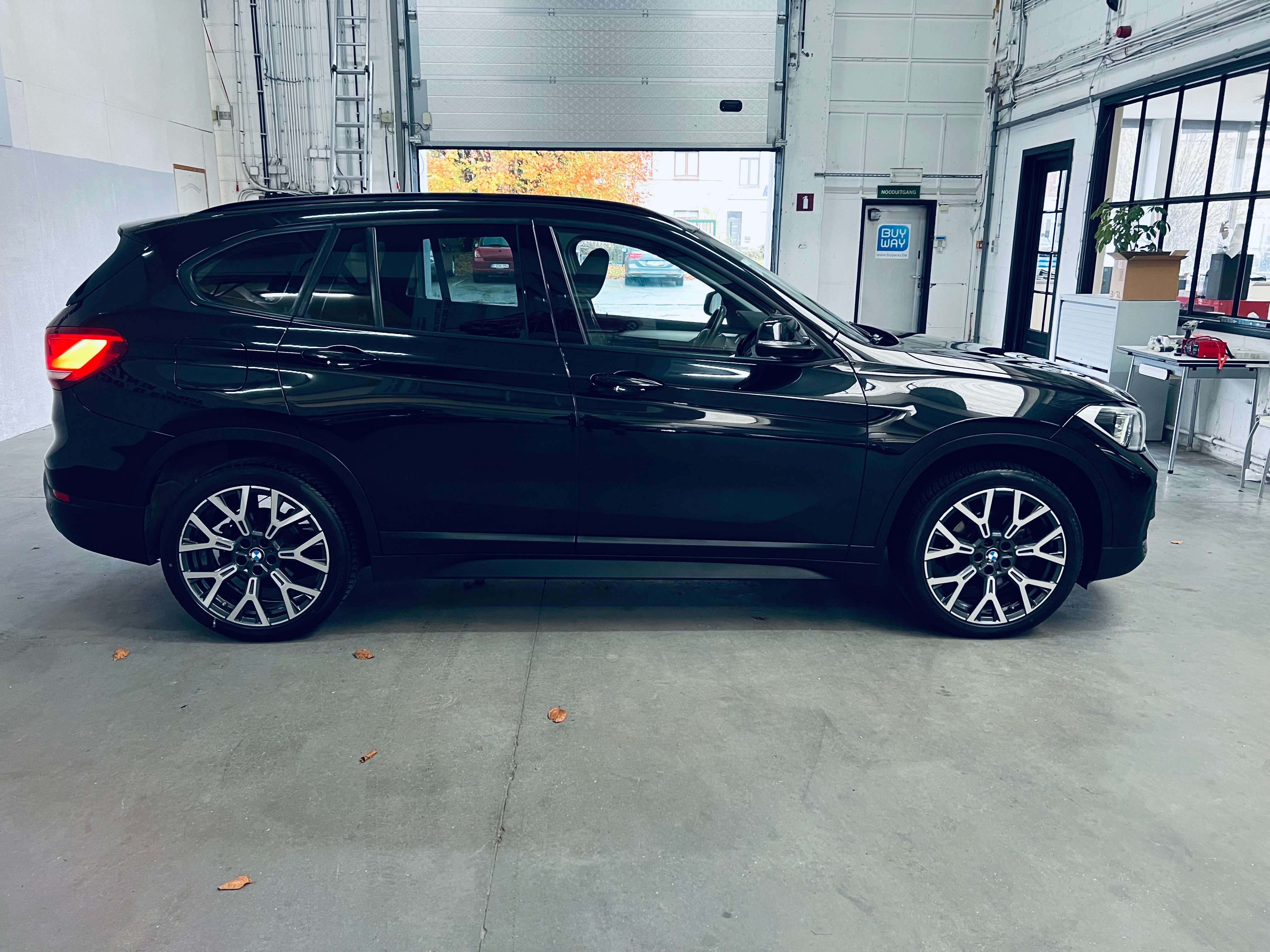 BMW X1 1.5iA AUTOMATIC+NAVI+LED+CUIR+CARNET+GARANTIE