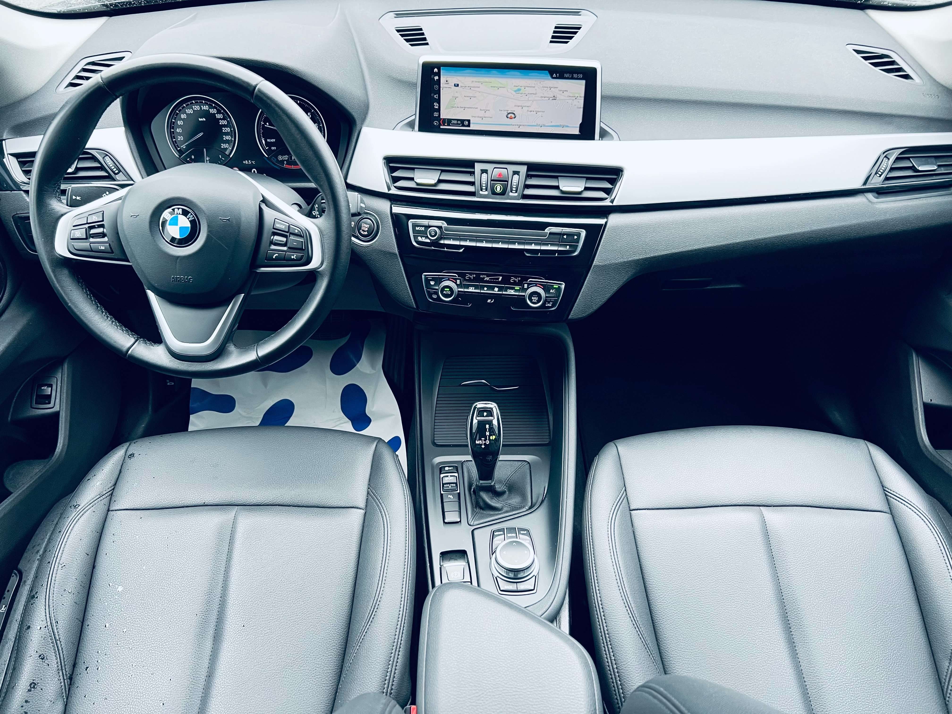 BMW X1 1.5iA AUTOMATIC+NAVI+LED+CUIR+CARNET+GARANTIE