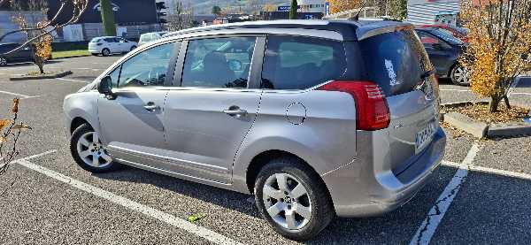 Peugeot 5008 (2) 1.6 BLUEHDI 120 STYLE EAT6 7PL