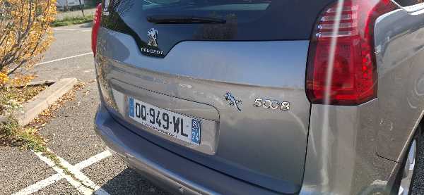 Peugeot 5008 (2) 1.6 BLUEHDI 120 STYLE EAT6 7PL