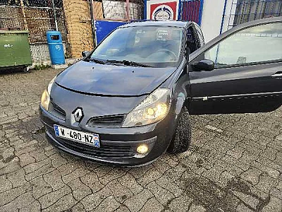 Renault Clio II (2) 1.6 16S 110 INITIALE 3P