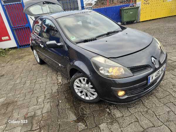 Renault Clio II (2) 1.6 16S 110 INITIALE 3P