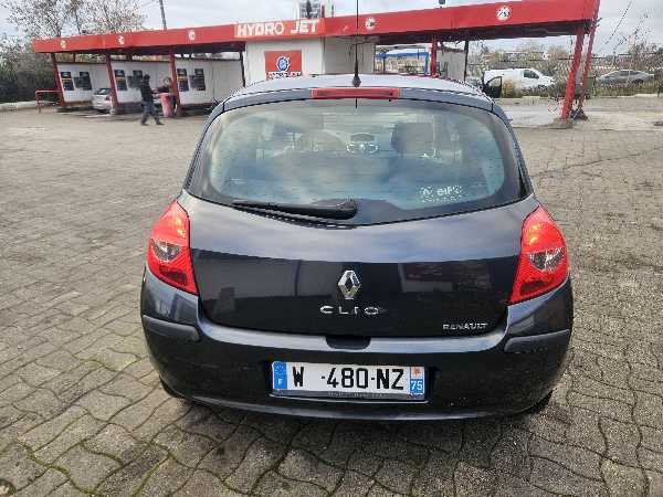 Renault Clio II (2) 1.6 16S 110 INITIALE 3P
