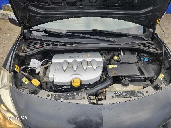 Renault Clio II (2) 1.6 16S 110 INITIALE 3P