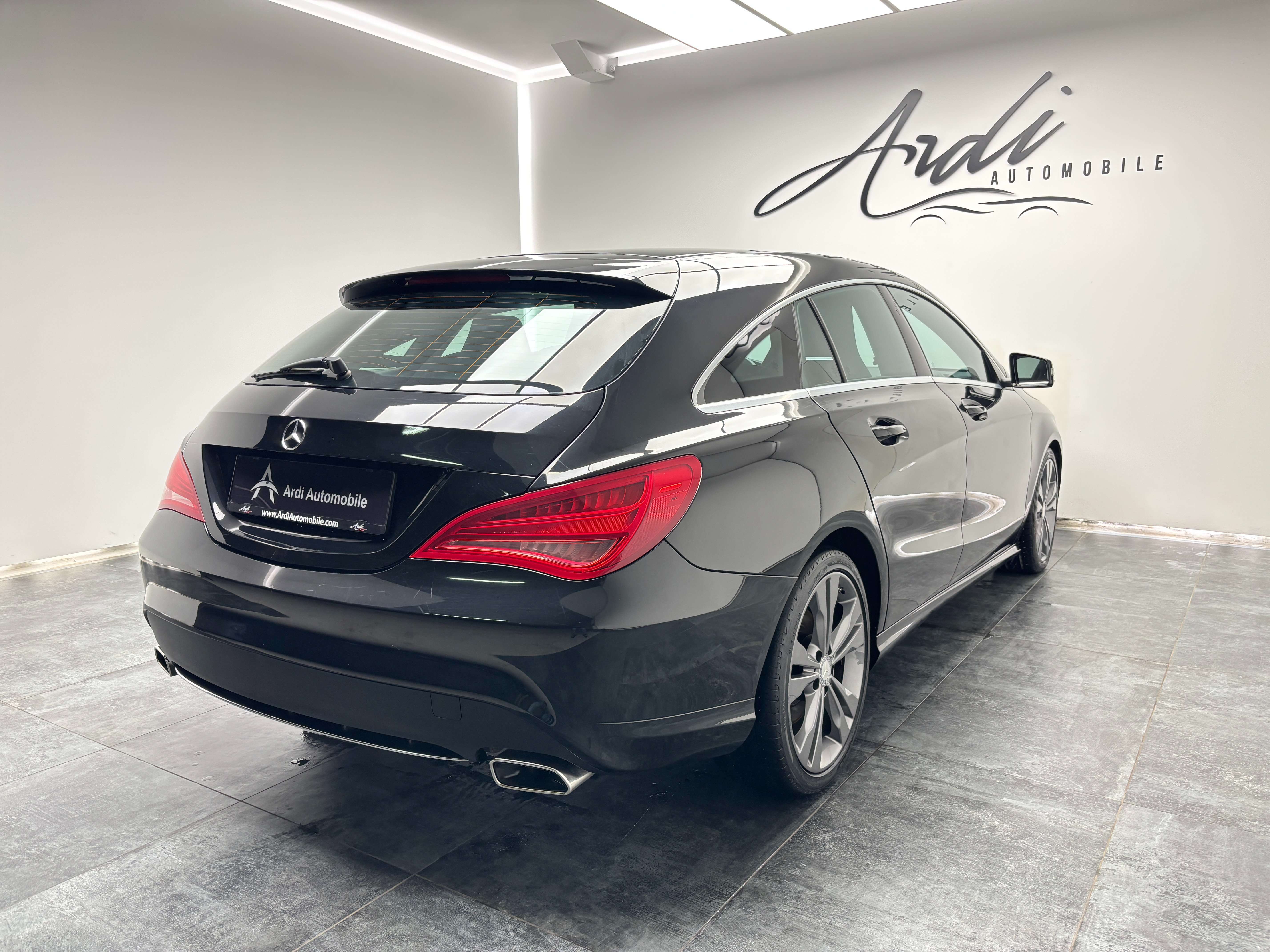 Mercedes-Benz CLA 180 d *PACK AMG*XENON*LED AMBIANCE*CAMERA*GARANTIE*