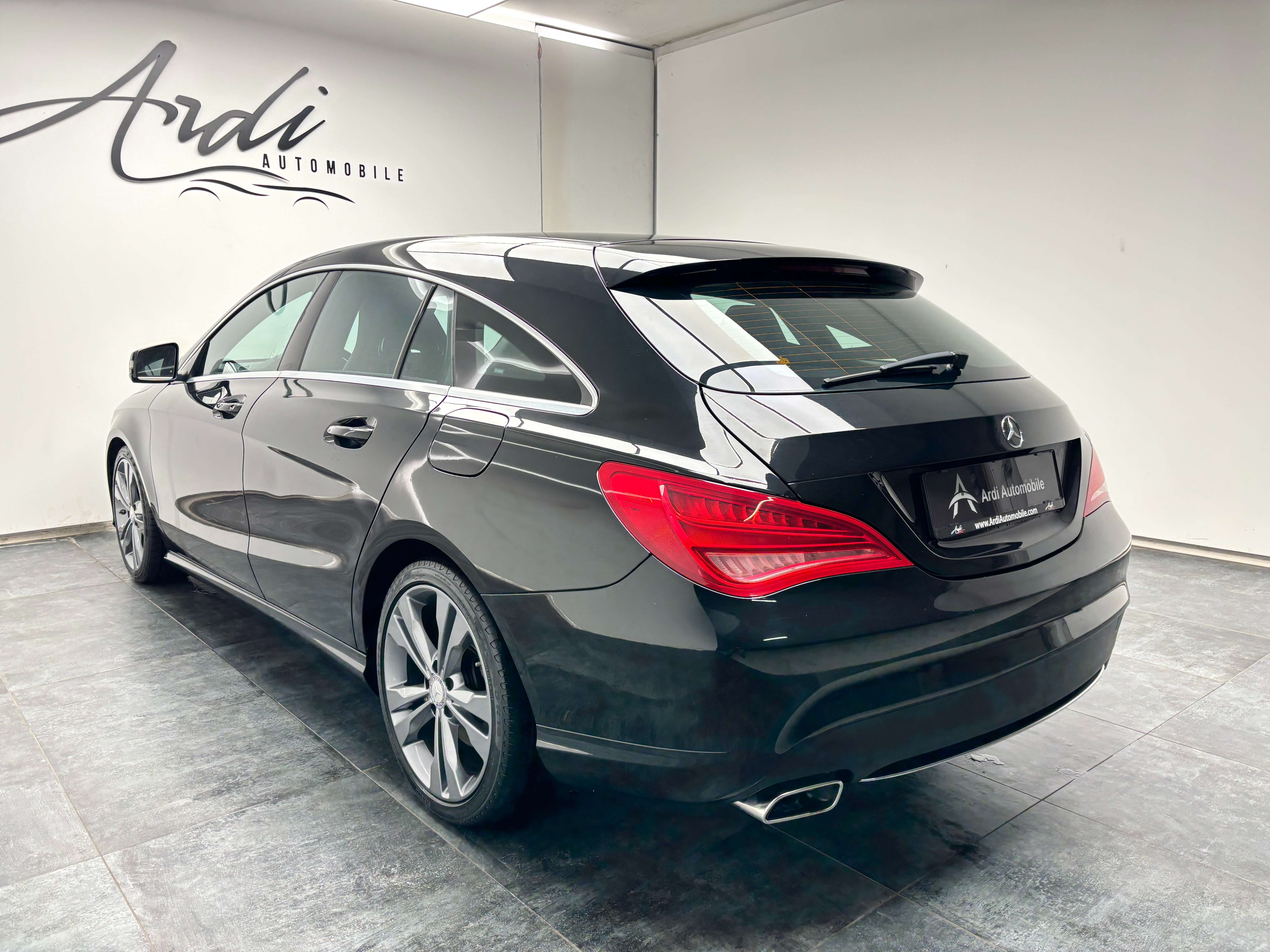 Mercedes-Benz CLA 180 d *PACK AMG*XENON*LED AMBIANCE*CAMERA*GARANTIE*
