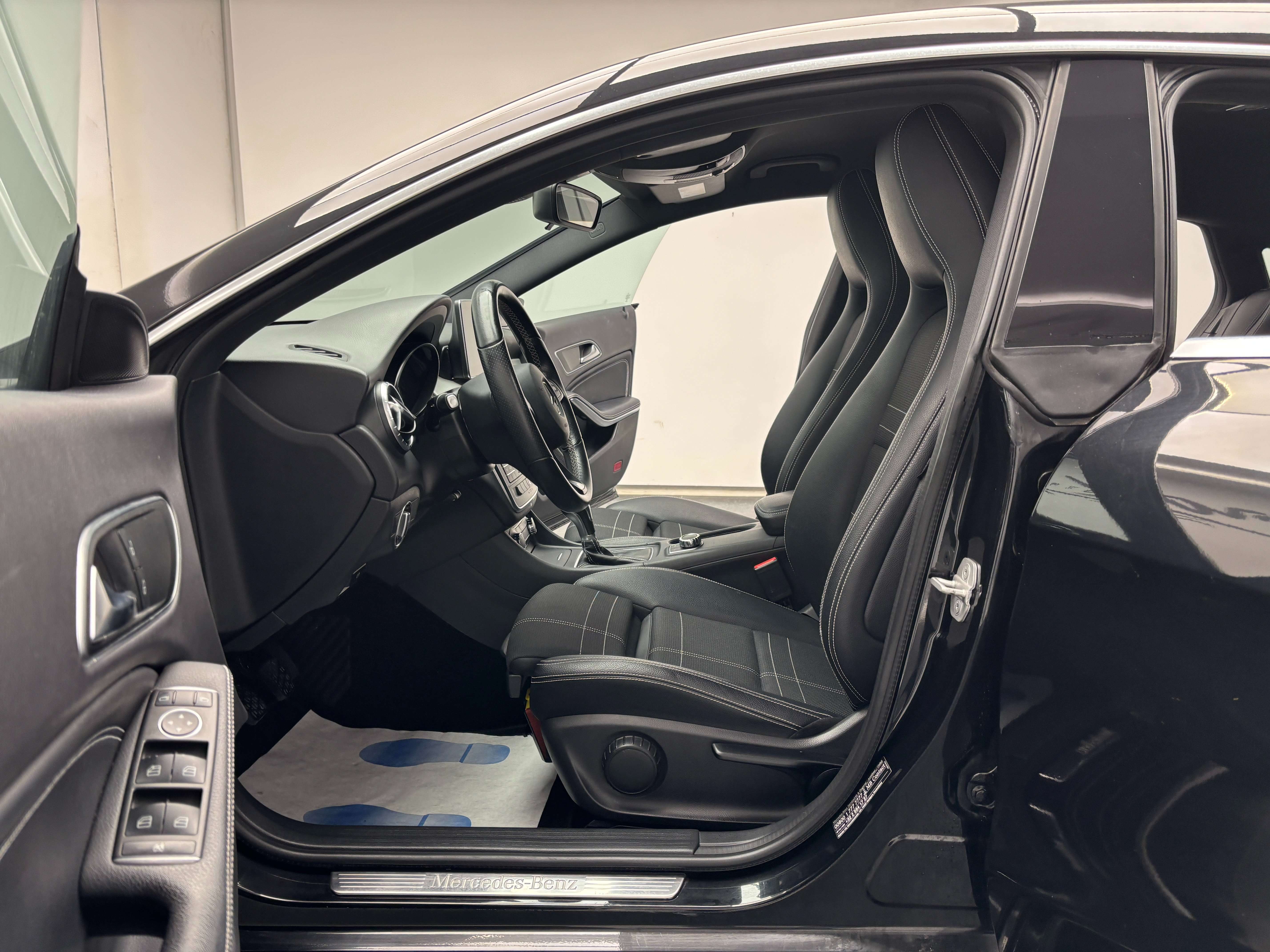 Mercedes-Benz CLA 180 d *PACK AMG*XENON*LED AMBIANCE*CAMERA*GARANTIE*