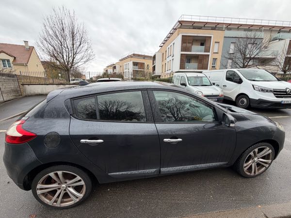 Renault Megane III (2) 1.5 DCI 90 FAP AUTHENTIQUE ECO2