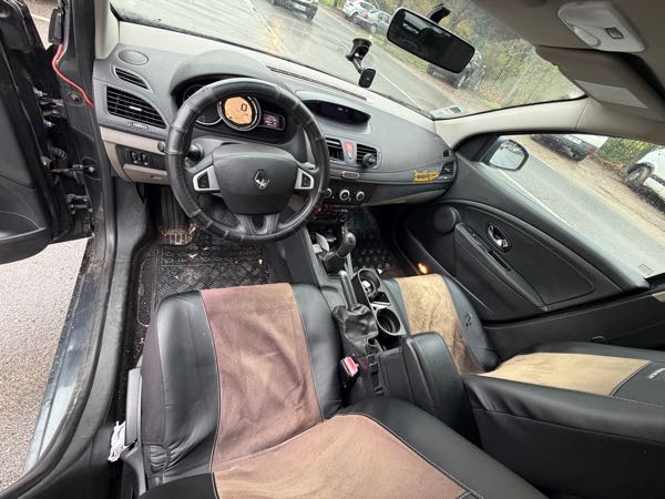 Renault Megane III (2) 1.5 DCI 90 FAP AUTHENTIQUE ECO2