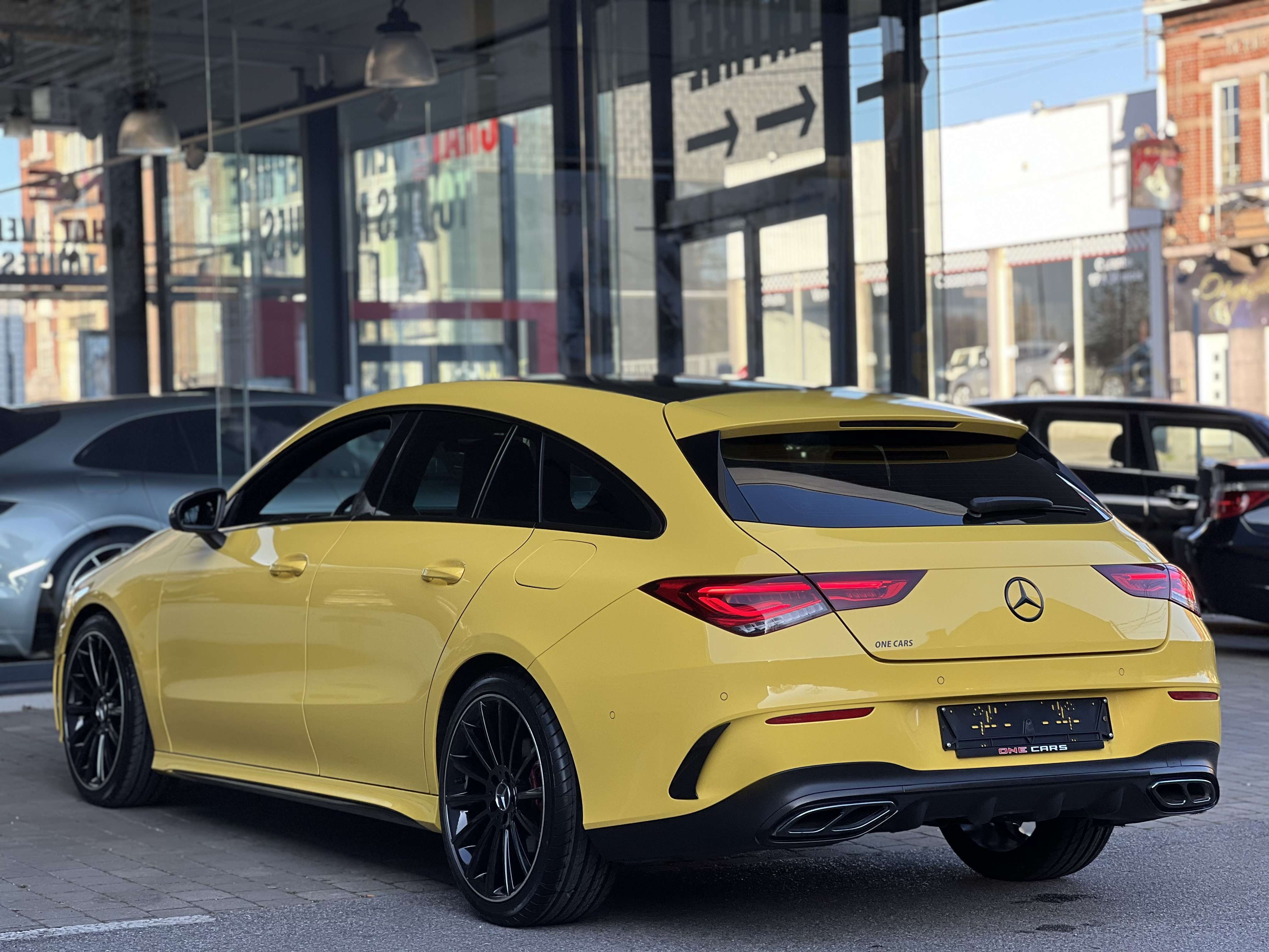Mercedes-Benz CLA 200 CDi PACK AMG COCKPIT-CAMERA-BIXENON-CUIR-GPS-JA19