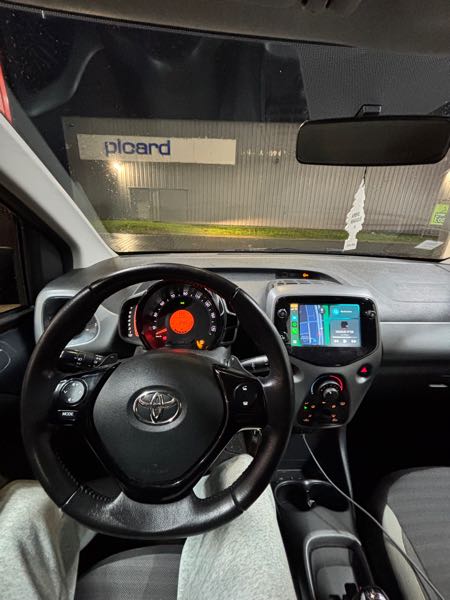 Toyota Aygo II (2) 1.0 VVT-I X-PLAY 5P BVA5