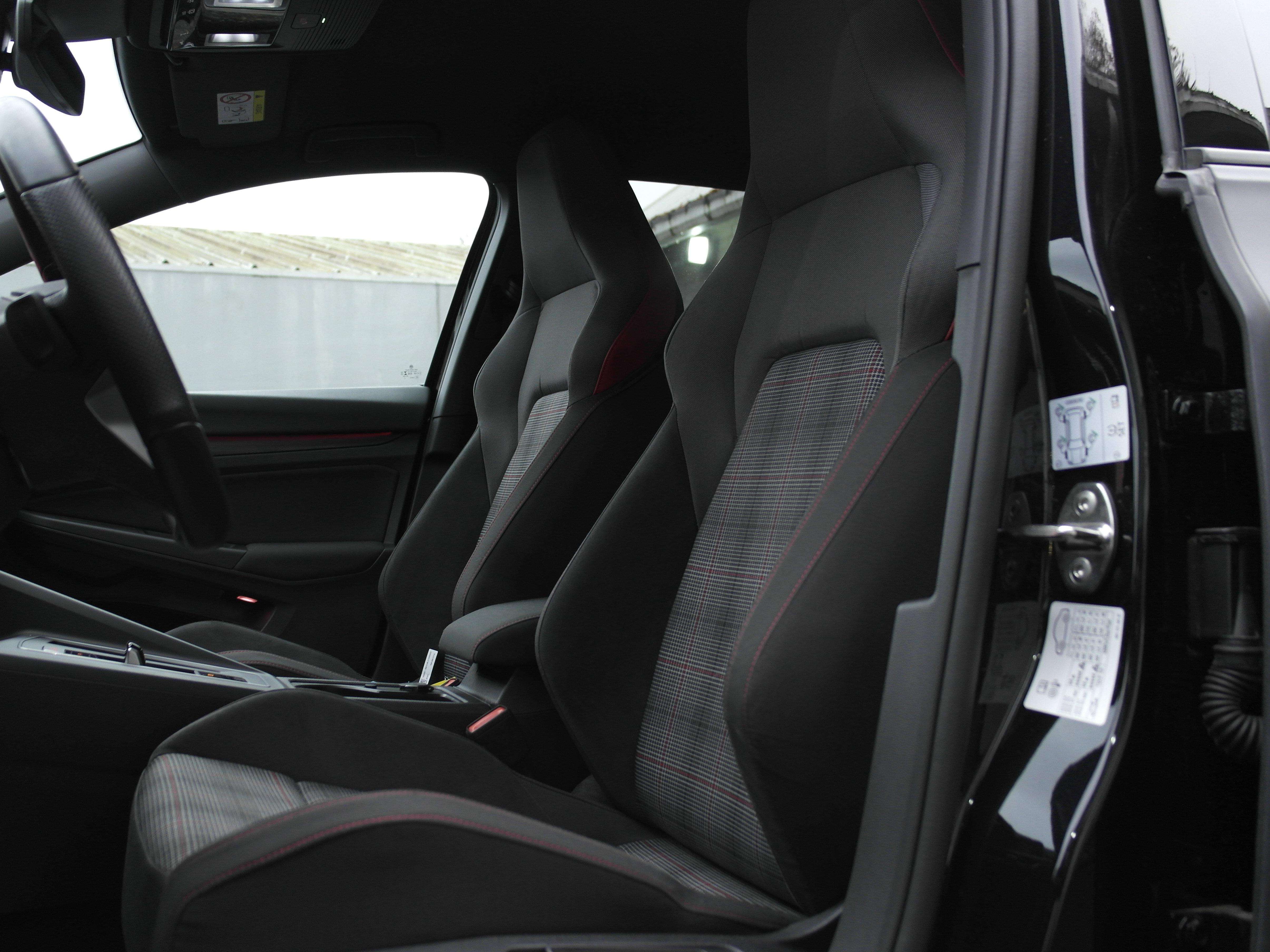 Volkswagen Golf GTI Golf 2.0 TSI GTI OPF DSG Covering noir