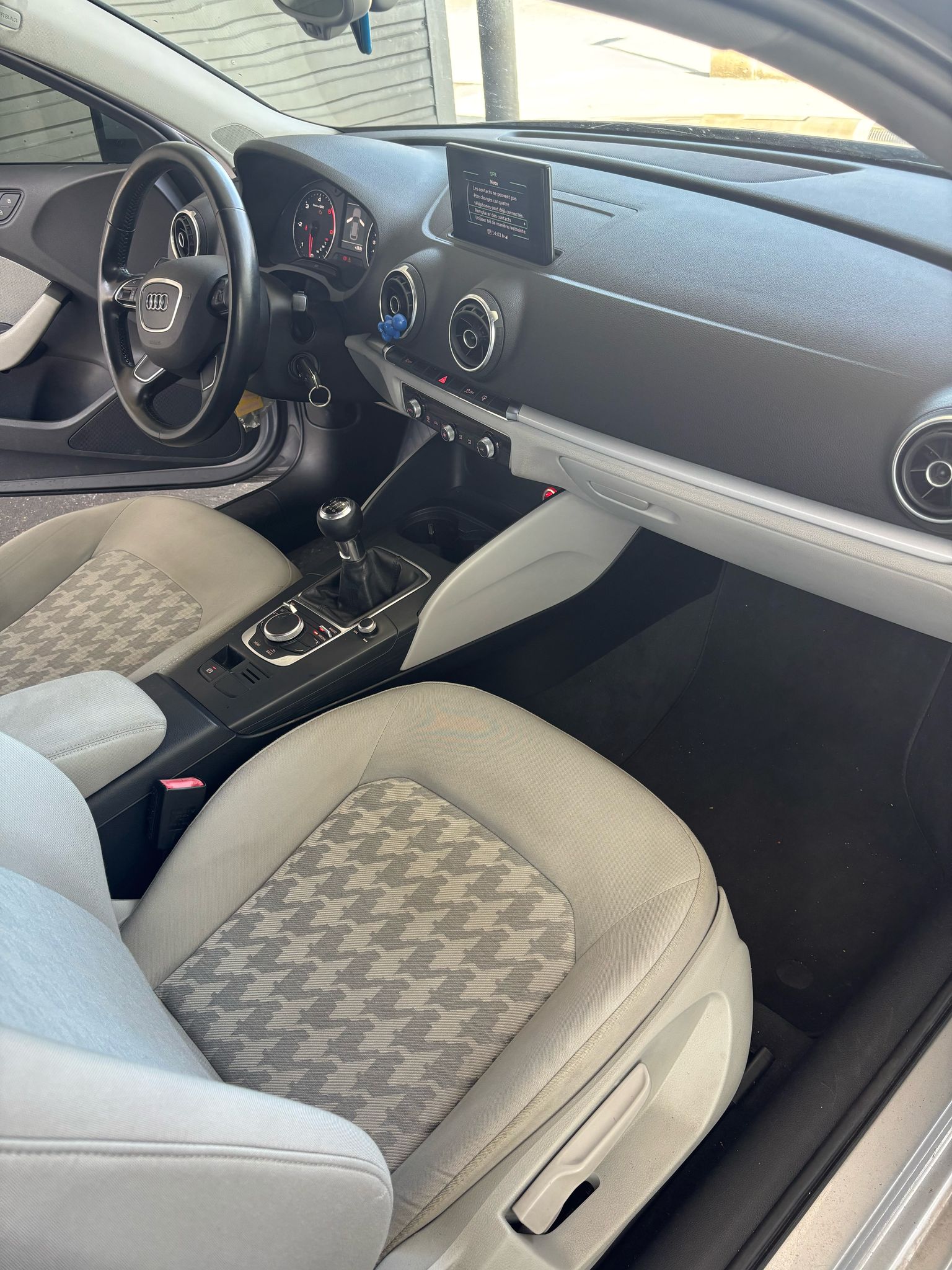 Audi A3 III CABRIOLET 1.6 TDI 110 DPF 5CV AMBIENTE
