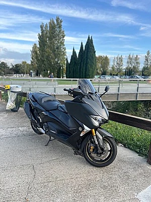 YAMAHA T-MAX SX