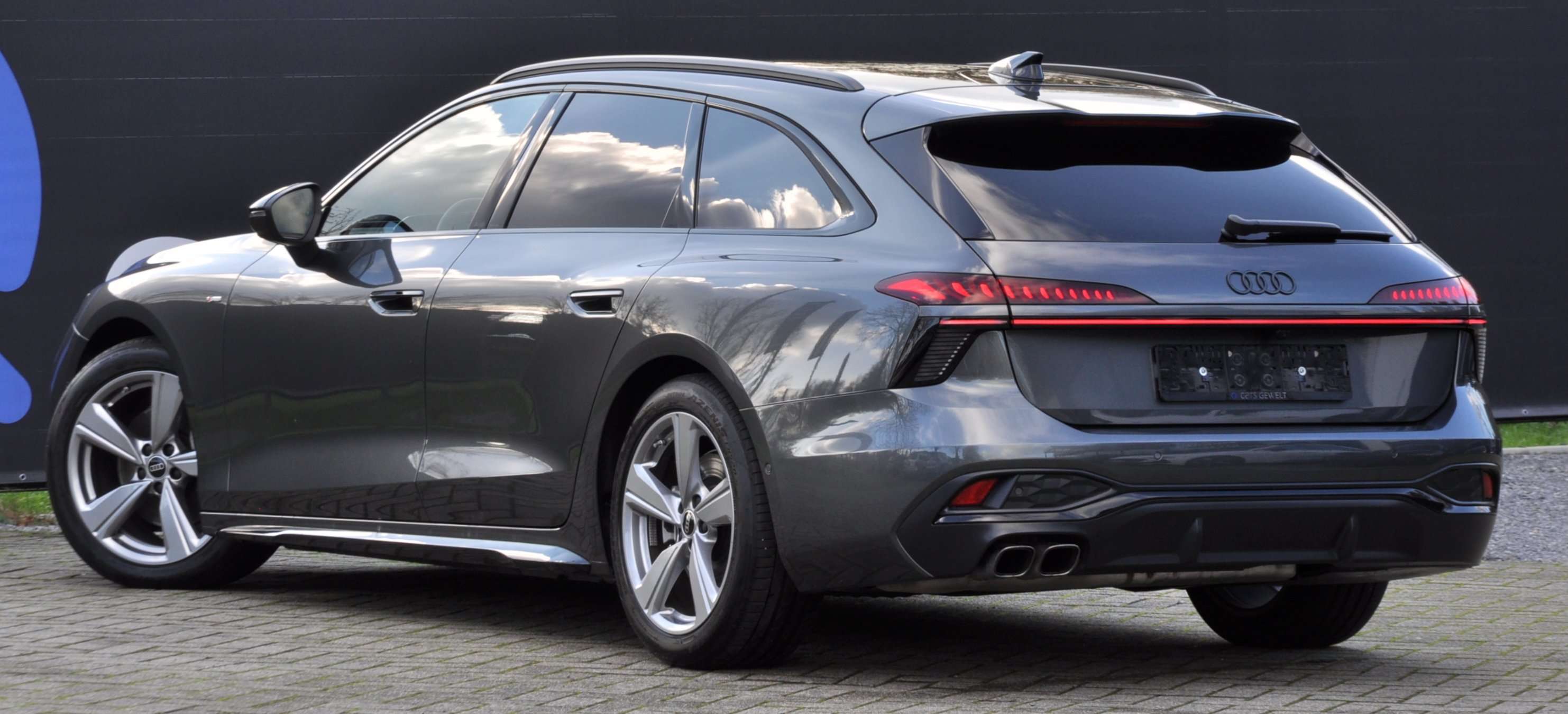 Audi A6 TDI S-LINE LEDER GLAZEN DAK PASS DISP 360° CAM